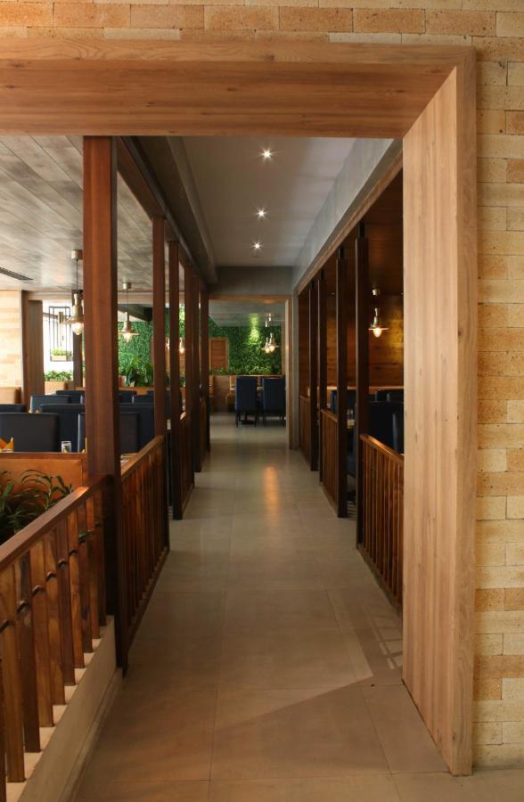 Hotel Kinara Grand 하이데라바드 외부 사진