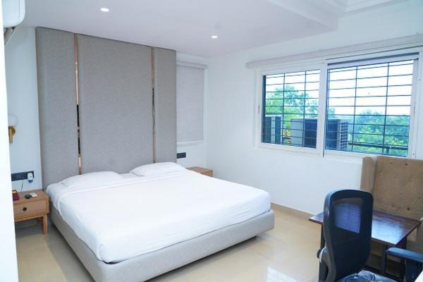 Hotel Kinara Grand 하이데라바드 외부 사진
