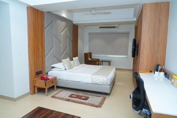 Hotel Kinara Grand 하이데라바드 외부 사진